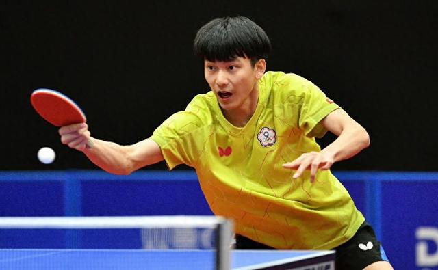 中国天才少年状态低迷决胜局4比11惨败m6米乐app2比3爆冷一轮游！21岁(图5)