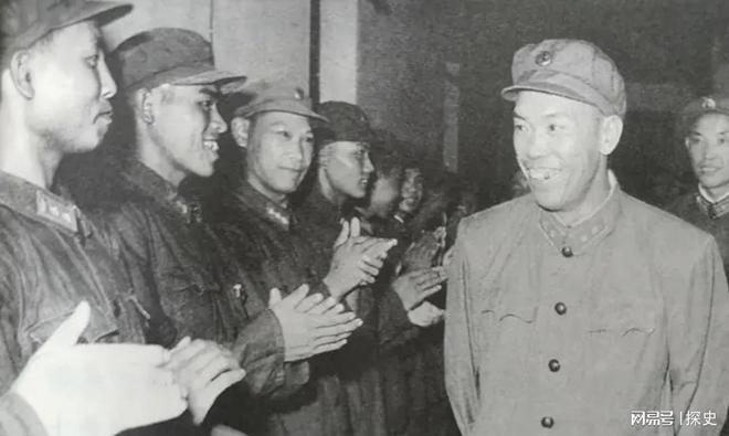 字一年后梁兴初果然不负众望梁兴初不想当副司令：去掉副(图4)