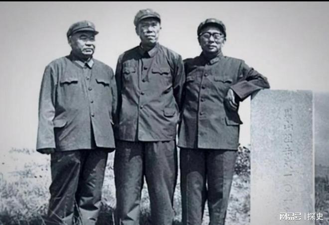 字一年后梁兴初果然不负众望梁兴初不想当副司令：去掉副(图2)